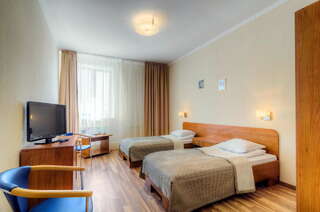 Гостиница Золотой Якорь Балтийск Стандартный двухместный номер с 2 отдельными кроватями-1